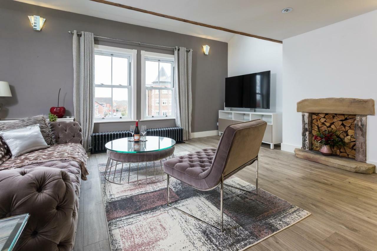 Apartamento The Penthouse, Opposite Sale Metrolink, Includes Free Parking Exterior foto