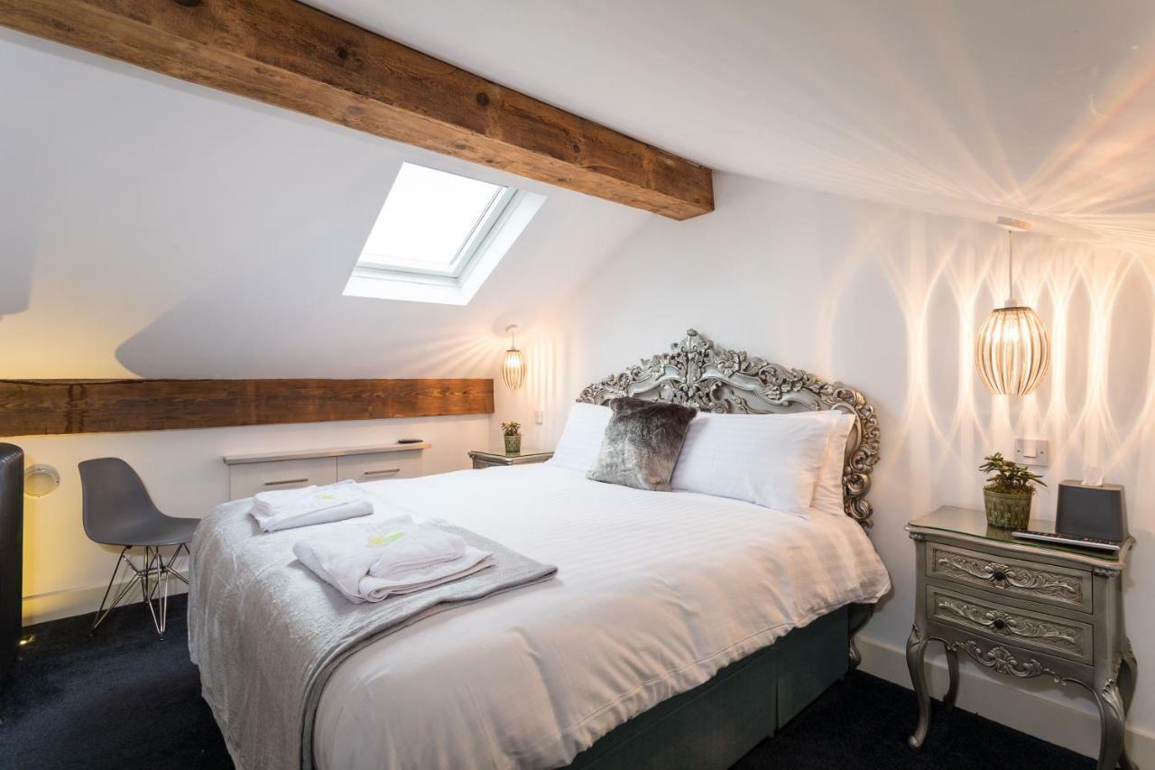 Apartamento The Penthouse, Opposite Sale Metrolink, Includes Free Parking Exterior foto